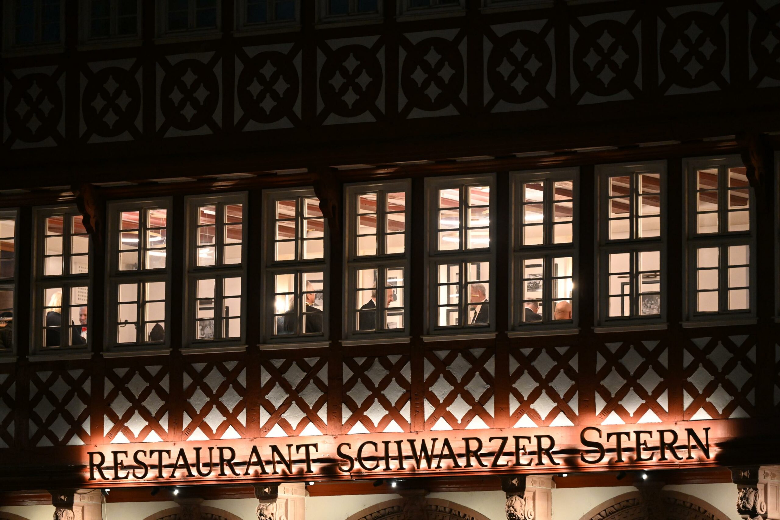 Treffen der »Frankfurter Tafelrunde« im Restaurant »Schwarzer Stern« am Römerberg am 26. Januar 2024.